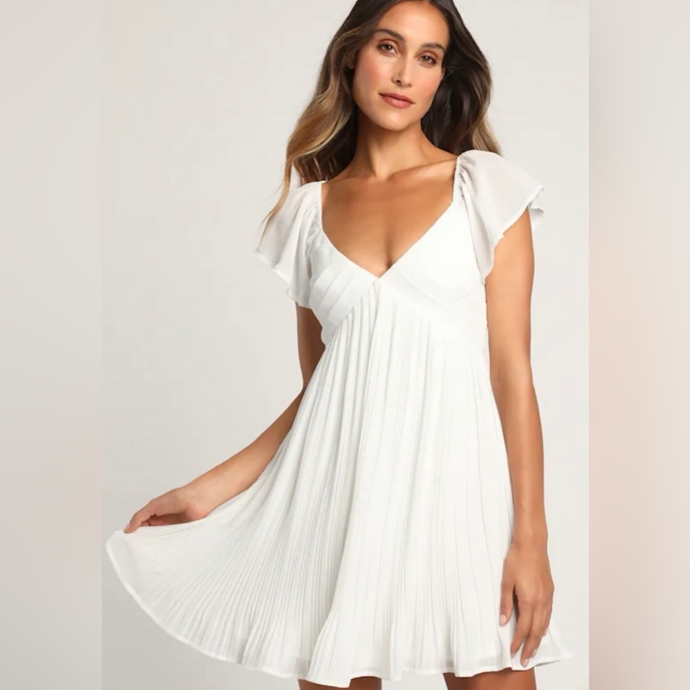 Lulus Amalfi Coast white pleated flutter sleeve mini dress size small